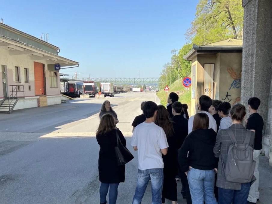 Westbahnpark macht Schule: zu Besuch in der FMS15